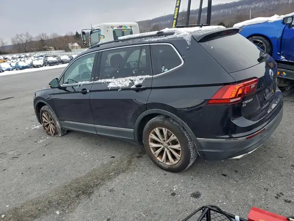 3VV2B7AX5JM042462 2018 VOLKSWAGEN TIGUAN - Image 2