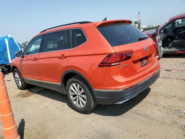 3VV2B7AX5JM058547 2018 VOLKSWAGEN TIGUAN - Image 2