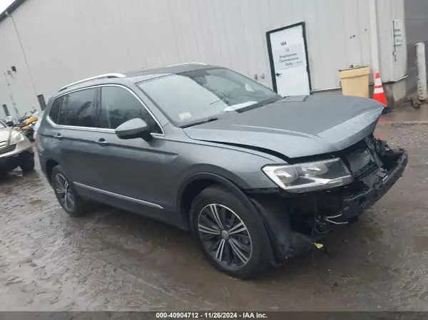 3VV2B7AX5JM065787 2018 VOLKSWAGEN TIGUAN - Image 1