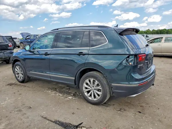 3VV2B7AX5JM078801 2018 VOLKSWAGEN TIGUAN - Image 2