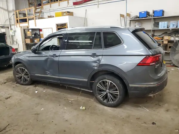 3VV2B7AX5JM102255 2018 VOLKSWAGEN TIGUAN - Image 2