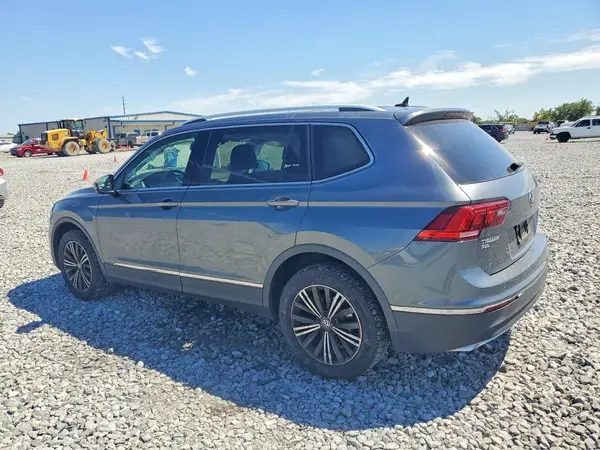 3VV2B7AX5JM106368 2018 VOLKSWAGEN TIGUAN - Image 2