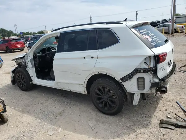 3VV2B7AX5JM120013 2018 VOLKSWAGEN TIGUAN - Image 2