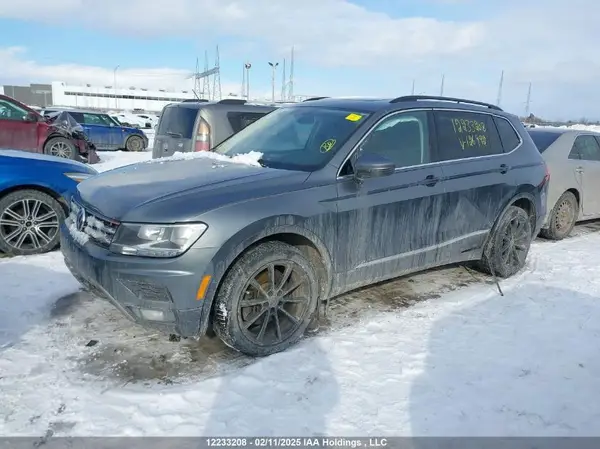 3VV2B7AX5JM126992 2018 VOLKSWAGEN TIGUAN - Image 2