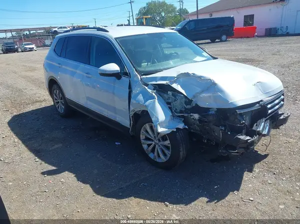 3VV2B7AX5JM132467 2018 VOLKSWAGEN TIGUAN - Image 1