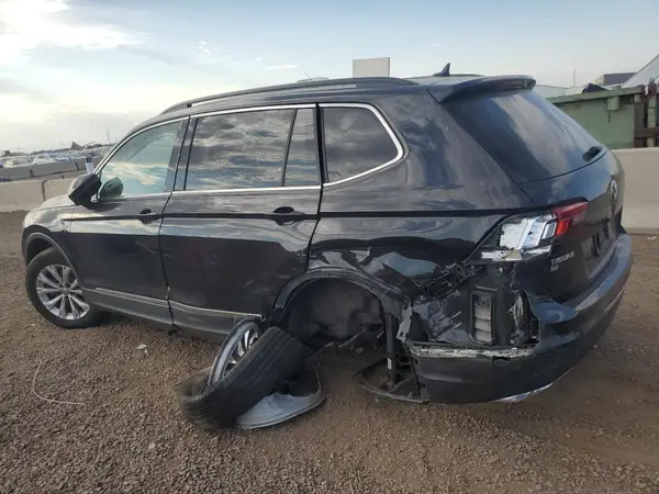 3VV2B7AX5JM137054 2018 VOLKSWAGEN TIGUAN - Image 2