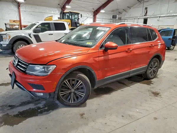 3VV2B7AX5JM145266 2018 VOLKSWAGEN TIGUAN - Image 1