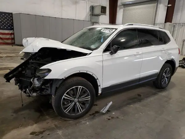 3VV2B7AX5JM145882 2018 VOLKSWAGEN TIGUAN - Image 1