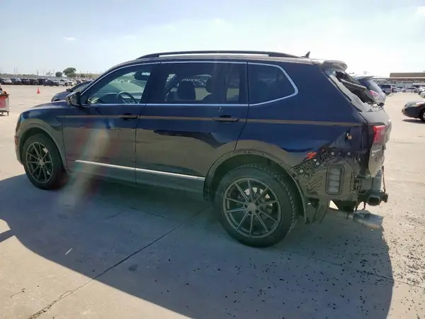 3VV2B7AX5JM146496 2018 VOLKSWAGEN TIGUAN - Image 2