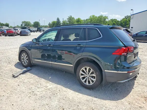 3VV2B7AX5JM155246 2018 VOLKSWAGEN TIGUAN - Image 2
