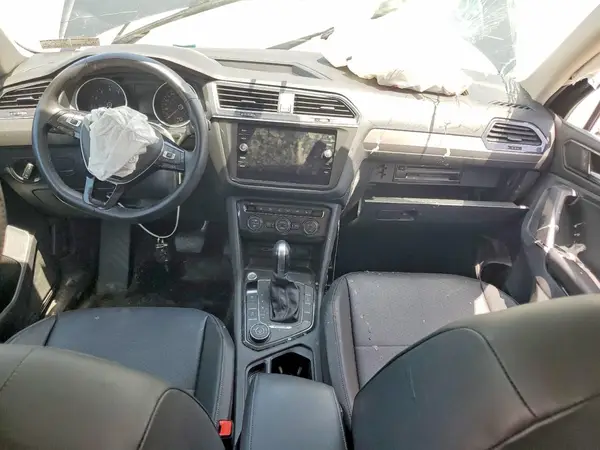 3VV2B7AX5JM155246 2018 VOLKSWAGEN TIGUAN - Image 8