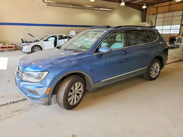 3VV2B7AX5JM170085 2018 VOLKSWAGEN TIGUAN - Image 1