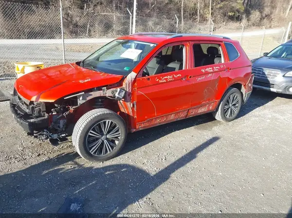 3VV2B7AX5JM184813 2018 VOLKSWAGEN TIGUAN - Image 2