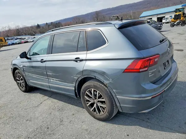 3VV2B7AX5JM196671 2018 VOLKSWAGEN TIGUAN - Image 2