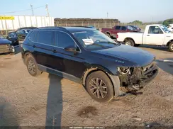 3VV2B7AX5JM208253 2018 VOLKSWAGEN TIGUAN