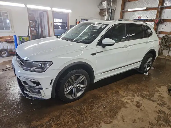 3VV2B7AX5JM217793 2018 VOLKSWAGEN TIGUAN - Image 1