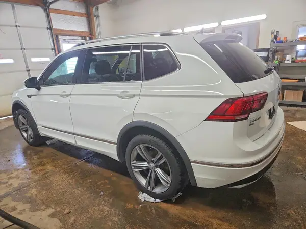 3VV2B7AX5JM217793 2018 VOLKSWAGEN TIGUAN - Image 2