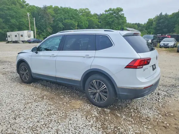 3VV2B7AX5JM219401 2018 VOLKSWAGEN TIGUAN - Image 2
