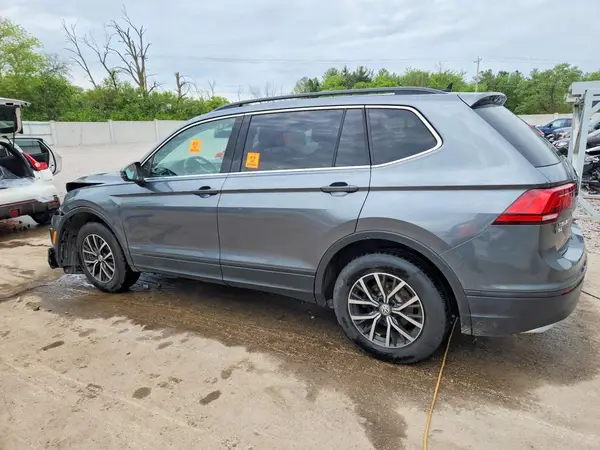3VV2B7AX5KM010080 2019 VOLKSWAGEN TIGUAN - Image 2