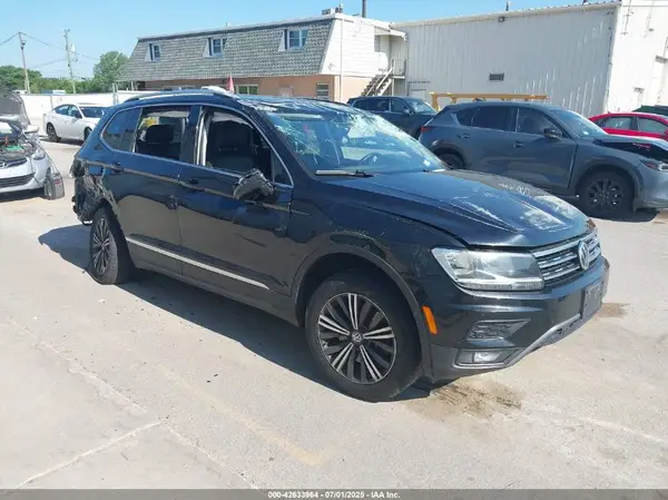 3VV2B7AX5KM036128 2019 VOLKSWAGEN TIGUAN - Image 1