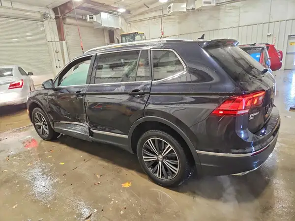 3VV2B7AX5KM081960 2019 VOLKSWAGEN TIGUAN - Image 2