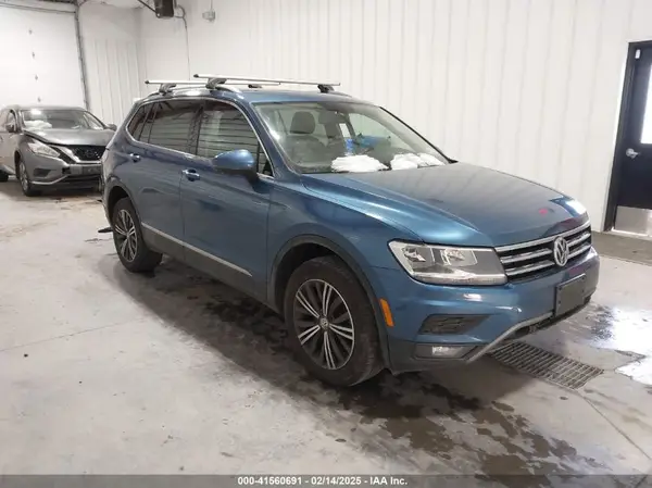 3VV2B7AX5KM113774 2019 VOLKSWAGEN TIGUAN - Image 1