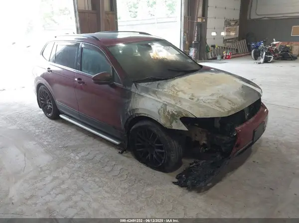 3VV2B7AX5KM154194 2019 VOLKSWAGEN TIGUAN - Image 1