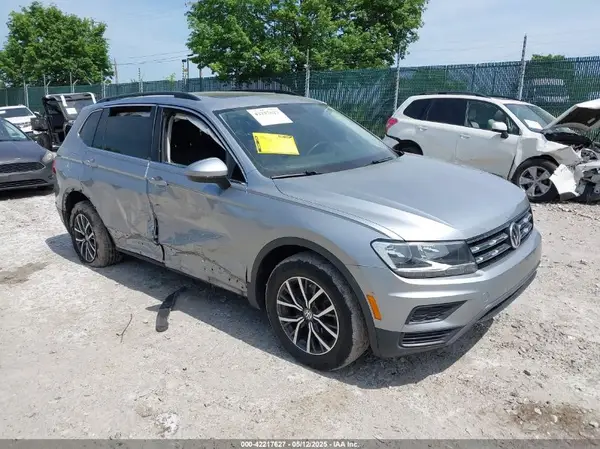 3VV2B7AX5KM176406 2019 VOLKSWAGEN TIGUAN - Image 1