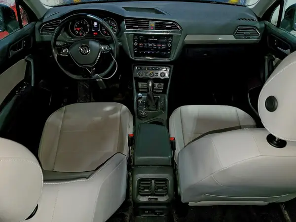 3VV2B7AX5KM187261 2019 VOLKSWAGEN TIGUAN - Image 8