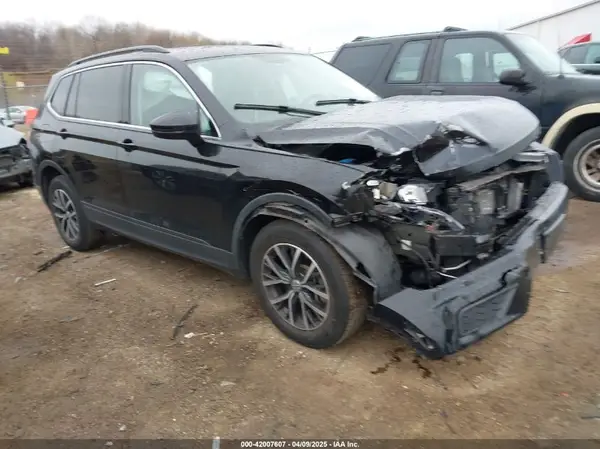 3VV2B7AX5KM194520 2019 VOLKSWAGEN TIGUAN - Image 1