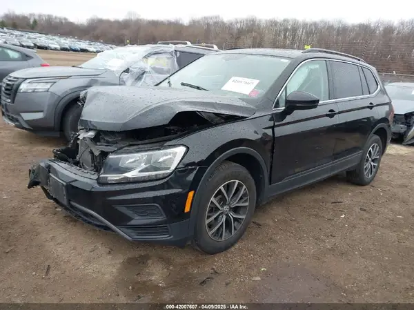 3VV2B7AX5KM194520 2019 VOLKSWAGEN TIGUAN - Image 2