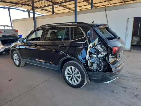 3VV2B7AX5KM194999 2019 VOLKSWAGEN TIGUAN - Image 2