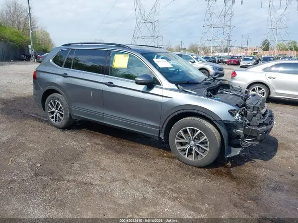 3VV2B7AX5KM198454 2019 VOLKSWAGEN TIGUAN - Image 1