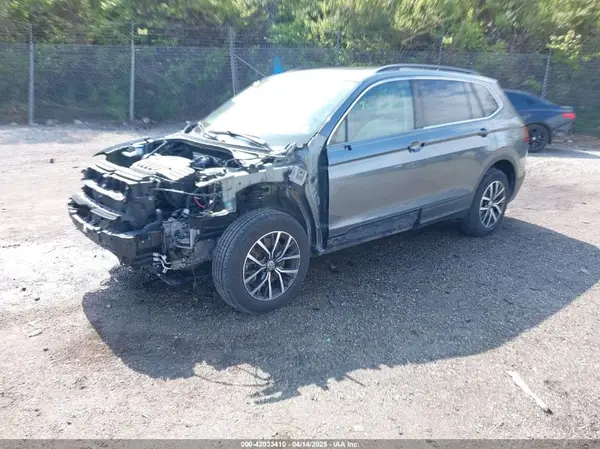 3VV2B7AX5KM198454 2019 VOLKSWAGEN TIGUAN - Image 2