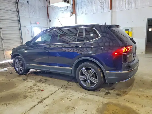 3VV2B7AX5LM022019 2020 VOLKSWAGEN TIGUAN - Image 2