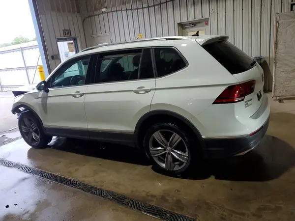 3VV2B7AX5LM034428 2020 VOLKSWAGEN TIGUAN - Image 2
