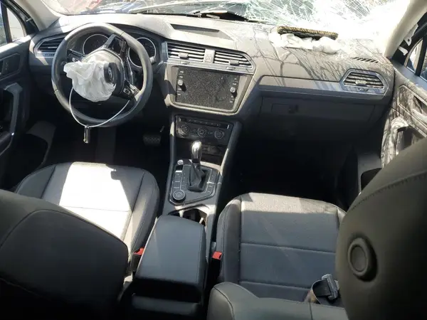 3VV2B7AX5LM180411 2020 VOLKSWAGEN TIGUAN - Image 8