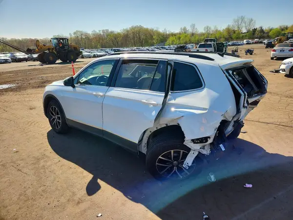 3VV2B7AX5MM009336 2021 VOLKSWAGEN TIGUAN - Image 2