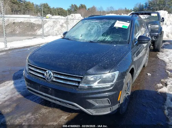 3VV2B7AX5MM095053 2021 VOLKSWAGEN TIGUAN - Image 2