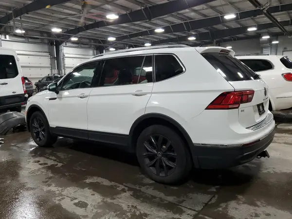 3VV2B7AX5NM099329 2022 VOLKSWAGEN TIGUAN - Image 2