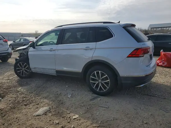 3VV2B7AX6JM000690 2018 VOLKSWAGEN TIGUAN - Image 2