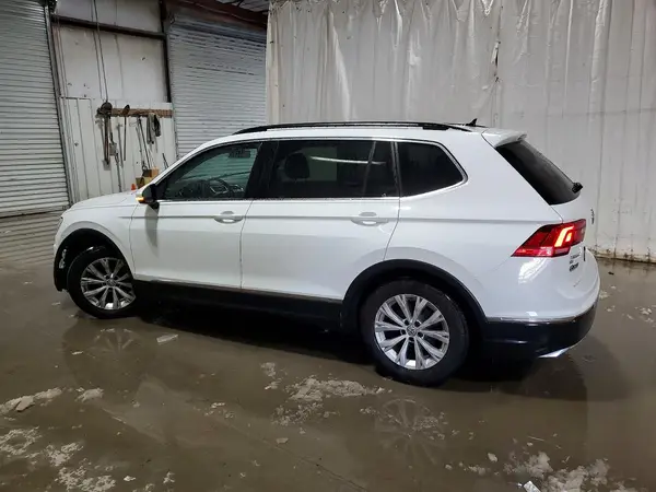 3VV2B7AX6JM003802 2018 VOLKSWAGEN TIGUAN - Image 2