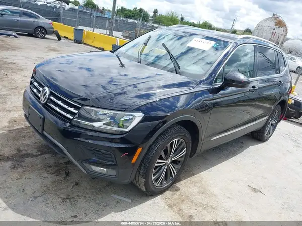 3VV2B7AX6JM017294 2018 VOLKSWAGEN TIGUAN - Image 2