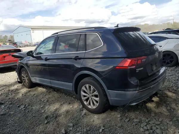 3VV2B7AX6JM026089 2018 VOLKSWAGEN TIGUAN - Image 2