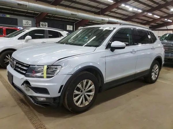 3VV2B7AX6JM039635 2018 VOLKSWAGEN TIGUAN - Image 1