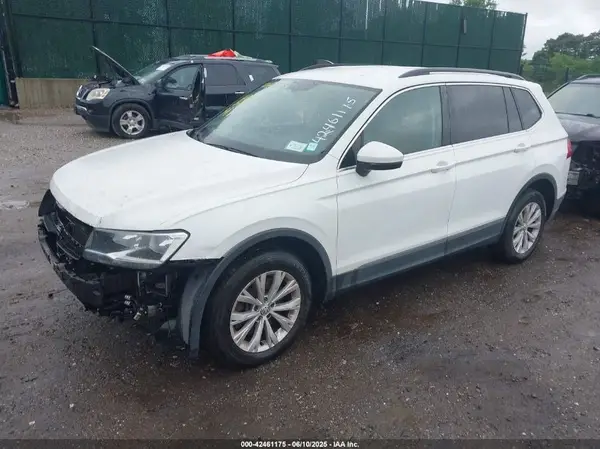 3VV2B7AX6JM059173 2018 VOLKSWAGEN TIGUAN - Image 2