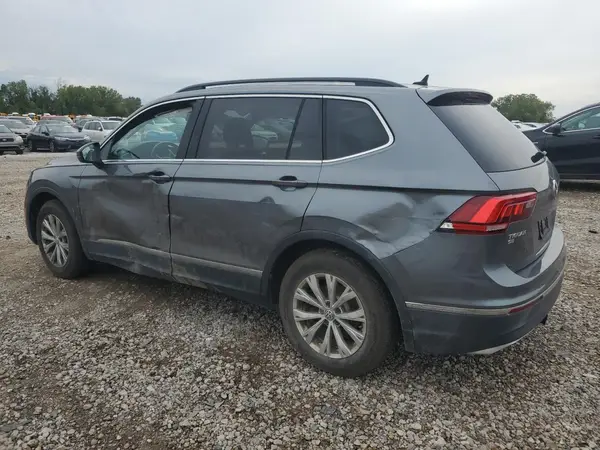 3VV2B7AX6JM066365 2018 VOLKSWAGEN TIGUAN - Image 2