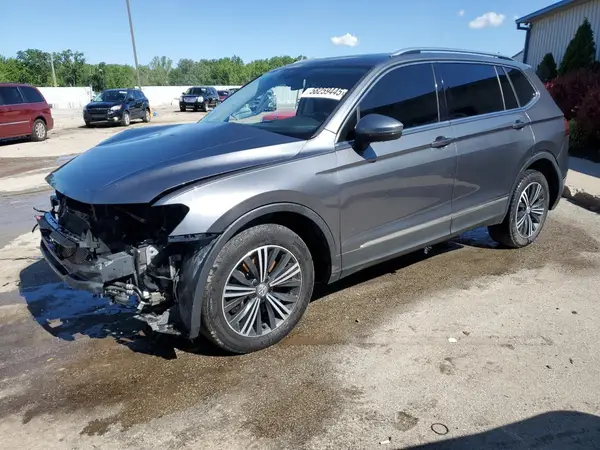 3VV2B7AX6JM075227 2018 VOLKSWAGEN TIGUAN - Image 1