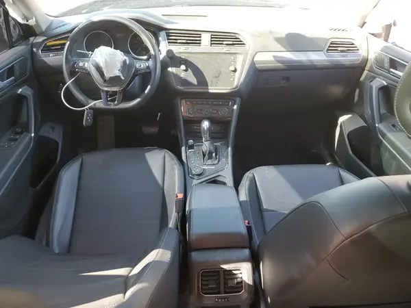 3VV2B7AX6JM075227 2018 VOLKSWAGEN TIGUAN - Image 8