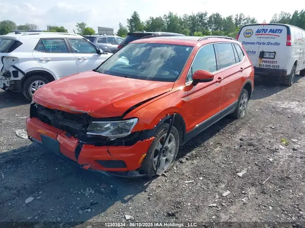 3VV2B7AX6JM078659 2018 VOLKSWAGEN TIGUAN - Image 2